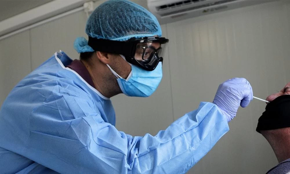 Κορονοϊός: Συμπτώματα ακόμη και εννέα μήνες μετά- Τι έδειξε νέα έρευνα